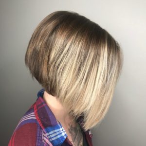 Cortes de pelo corto 2023 para caras redondas